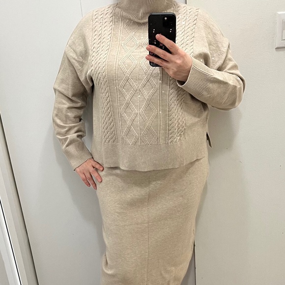 Toboggan Warm Knitted Suit Sweater Skirt Sequins Cable knit Ivory Beige Size XL - Picture 1 of 14